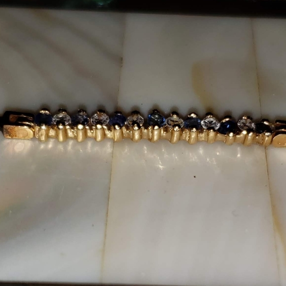 14k gold diamond and sapphire bracelet 7in long - Picture 4 of 7
